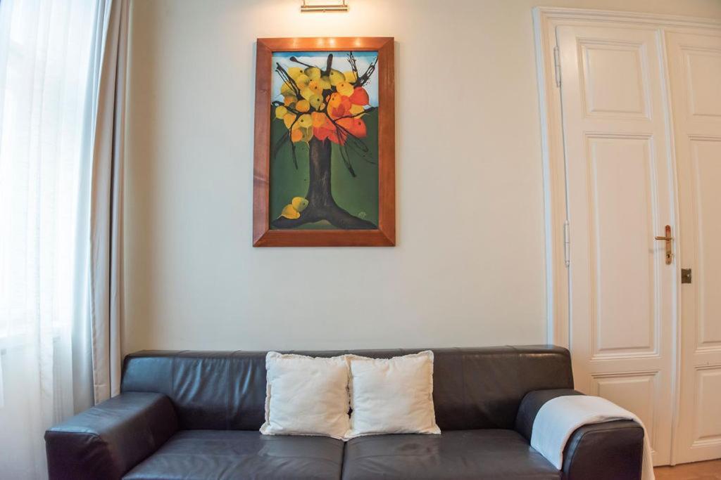 Velky Apartman บราติสลาวา ภายนอก รูปภาพ